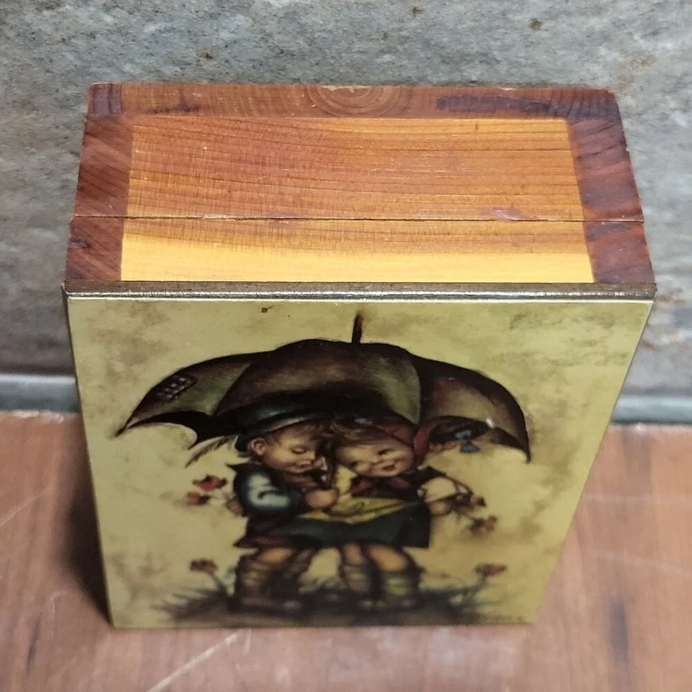 Vintage Hummel Boy and Girl Under Umbrella Wooden Trinket Jewelry Cedar Box Bras